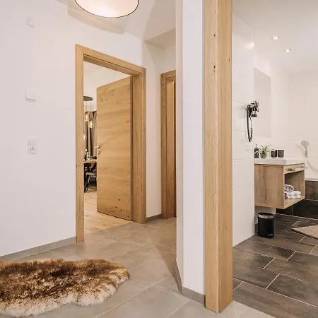 Leuhaus Apartament